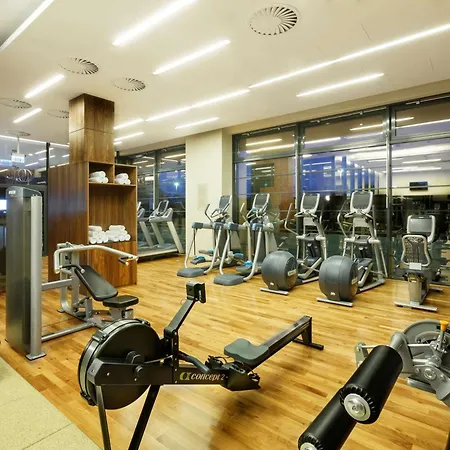Doubletree By Hilton Hotel & Conference Centre Warsaw-2